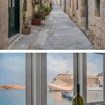 Apartment Seafront In