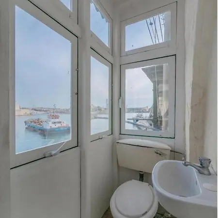 Seafront In Apartment *