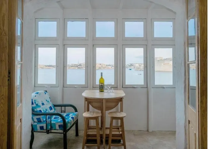 Apartment Seafront In Valletta